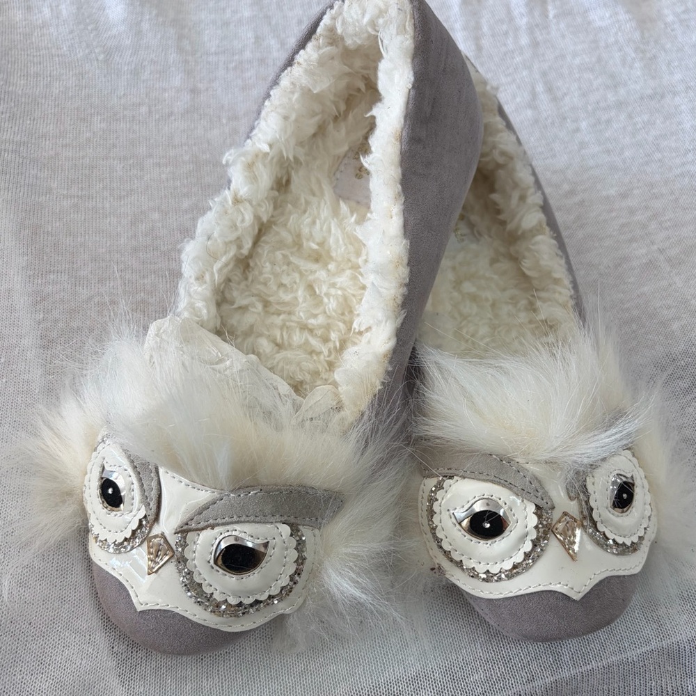 Kate Spade Gray and Cream Owl Slippers